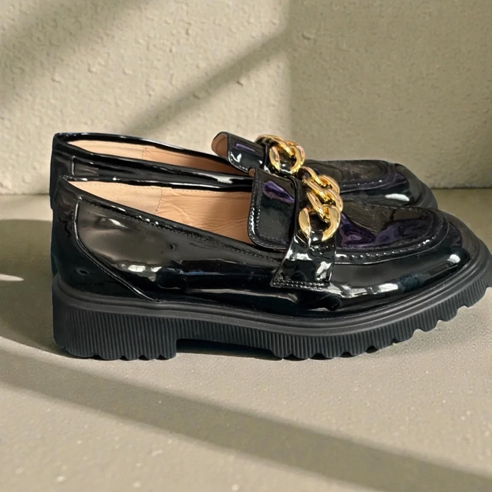INC International Concepts Black Patent Loafers with Gold Chain Size 10W - Picture 3 of 4